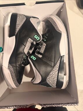 Jordan Air Jordan 3 Retro in Black, Green, Wolf Grey